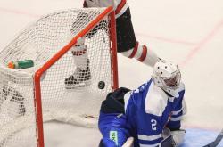 乐鱼体育app下载地址-加拿大队在比赛中获得胜利，赢得冠军