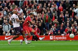 乐鱼体育官方-关于利物浦惨败，球迷翻白眼：还能捧杯吗？的信息