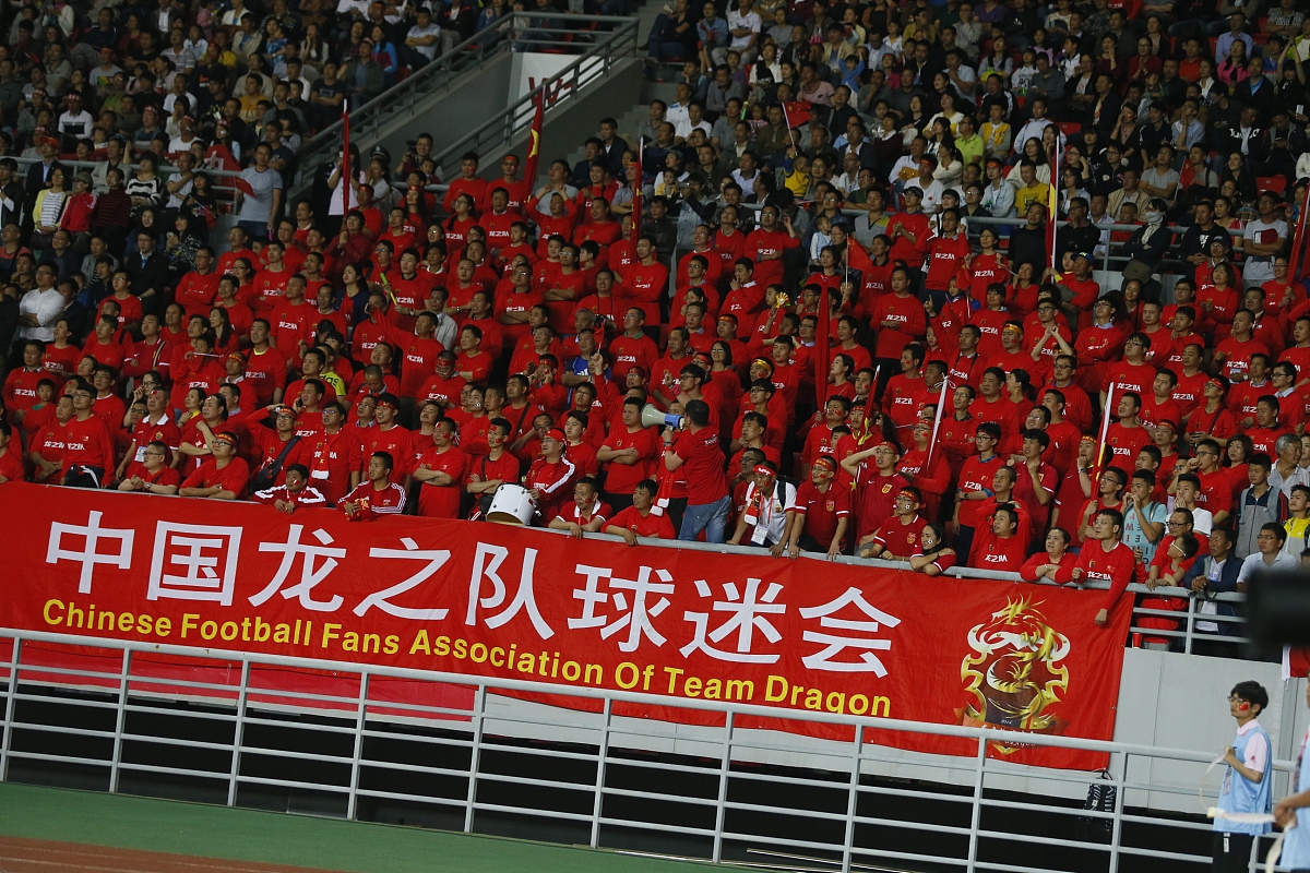 球队在关键比赛中击败对手,晋级下一轮 球队在关键比赛中击败对手,晋级下一轮