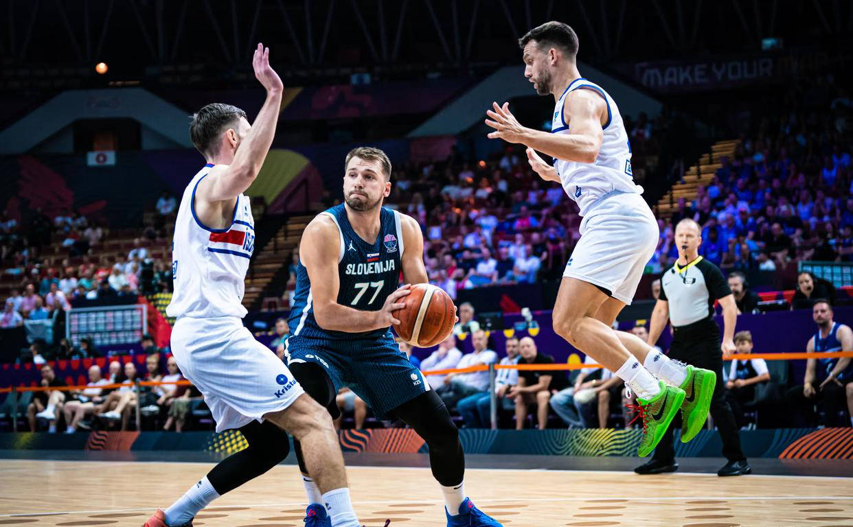 斯洛文尼亚队大胜对手,晋级淘汰赛 斯洛文尼亚队大胜对手,晋级淘汰赛