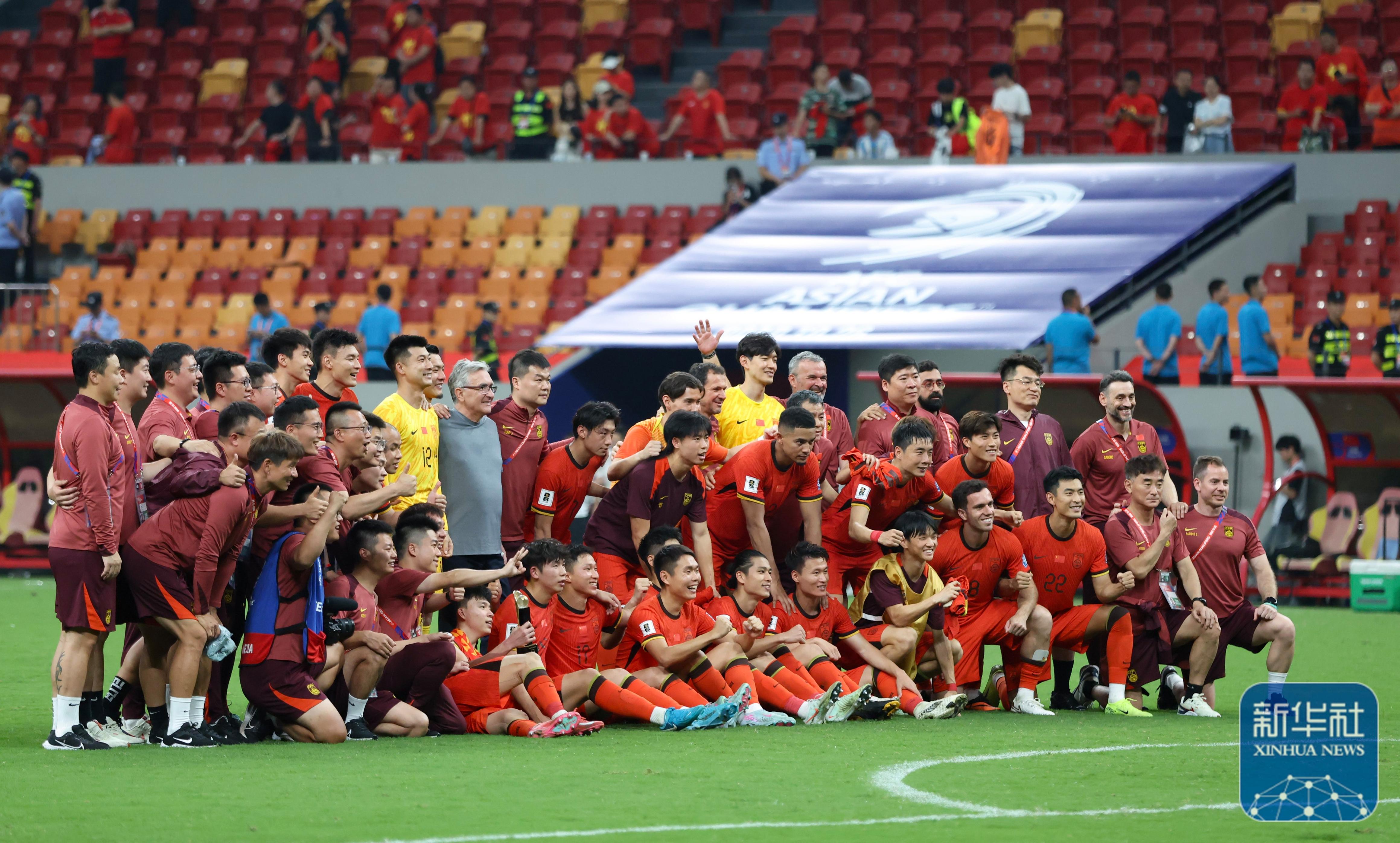 顶级球队争夺国家杯冠军,战火纷飞 顶级球队争夺国家杯冠军,战火纷飞