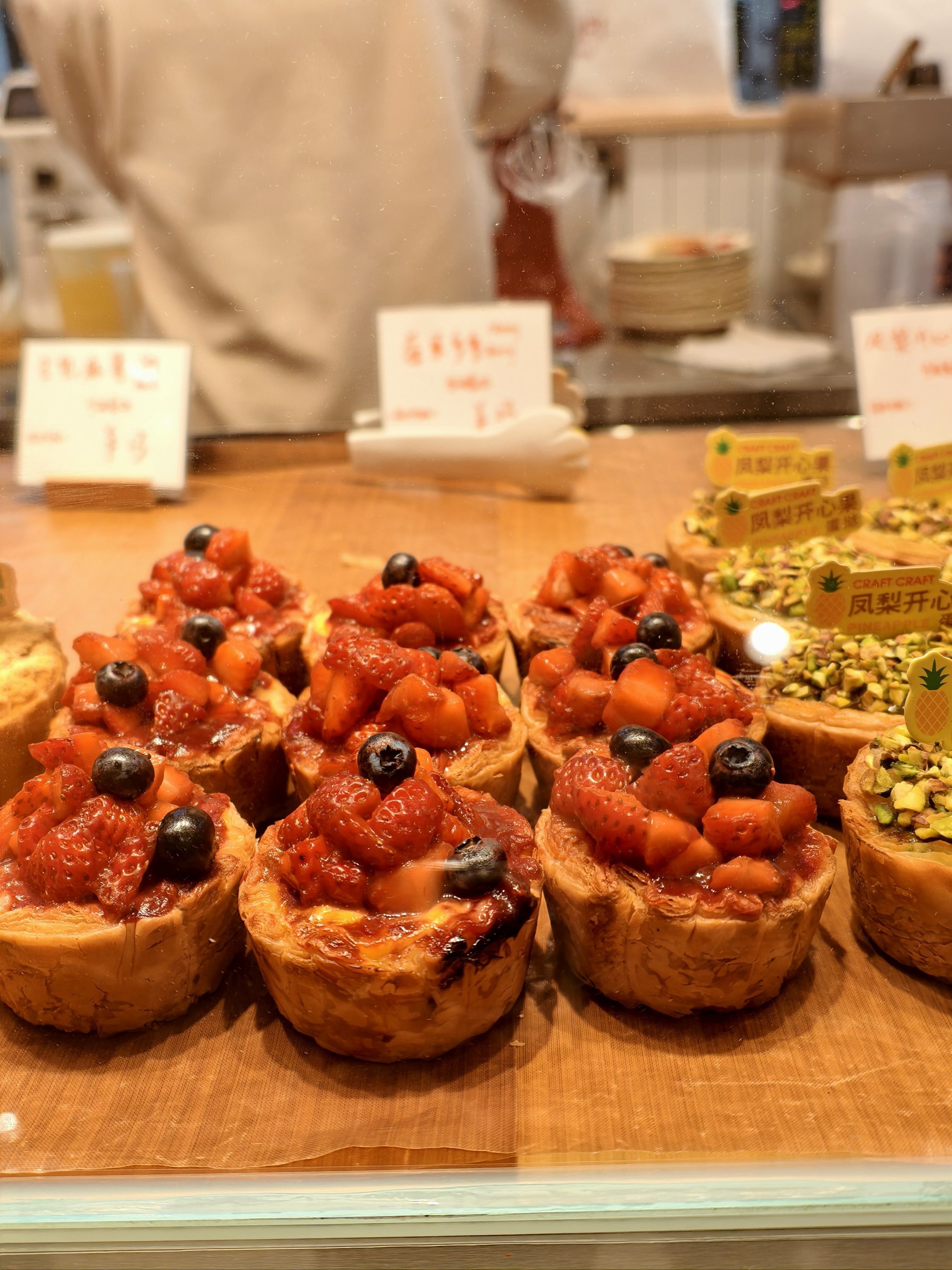 那不勒斯举办国际美食节,展示当地特色美食和饮品的简单介绍