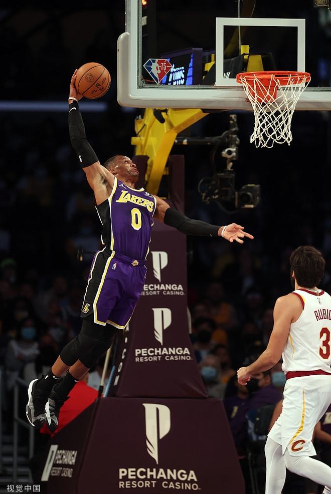 里尔豪取胜利,客场逆转对手赢得关键三分的简单介绍 里尔豪取胜利,客场逆转对手赢得关键三分的简单介绍