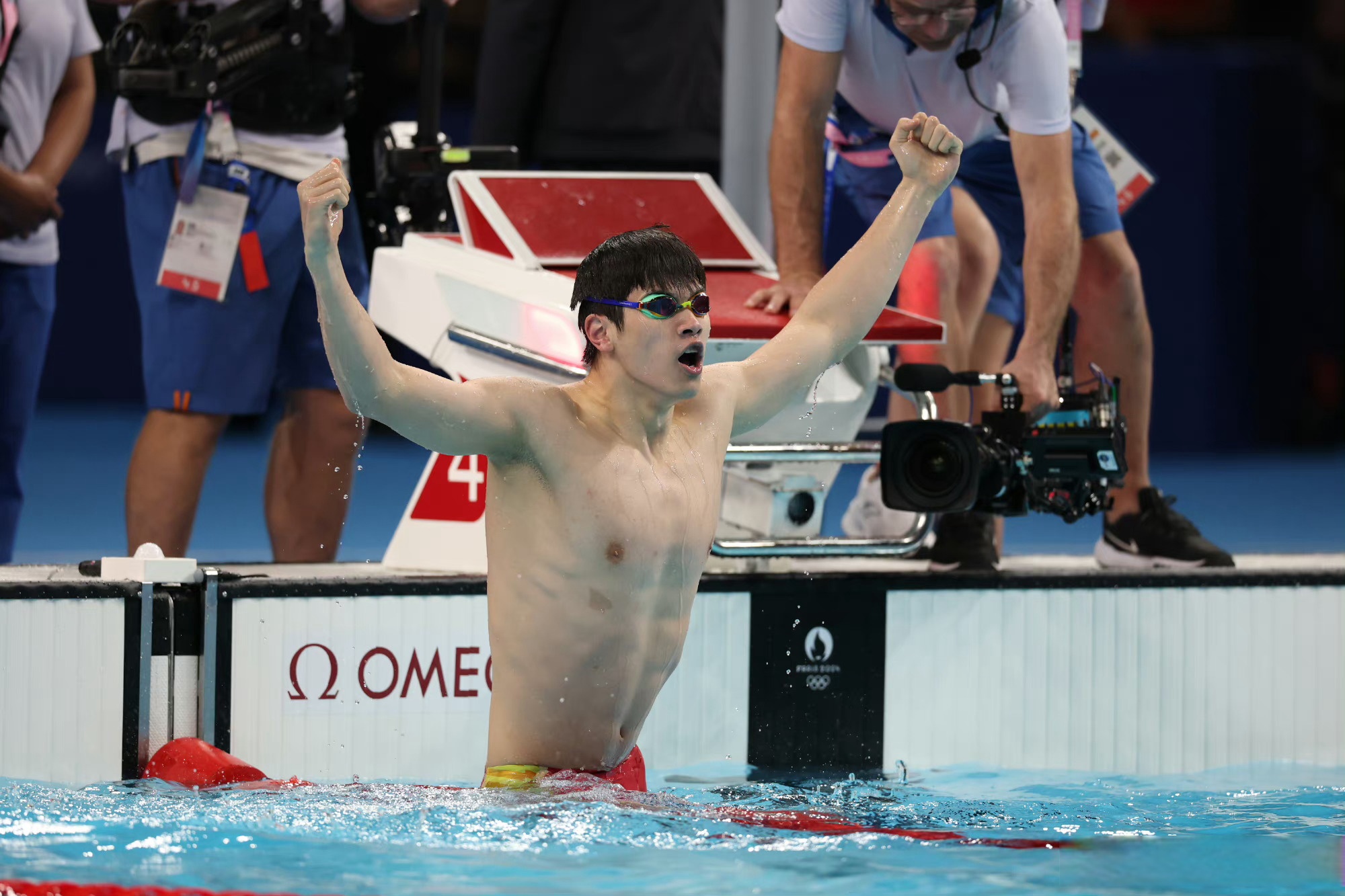 非洲选手阿布雷克在游泳比赛中实现突破