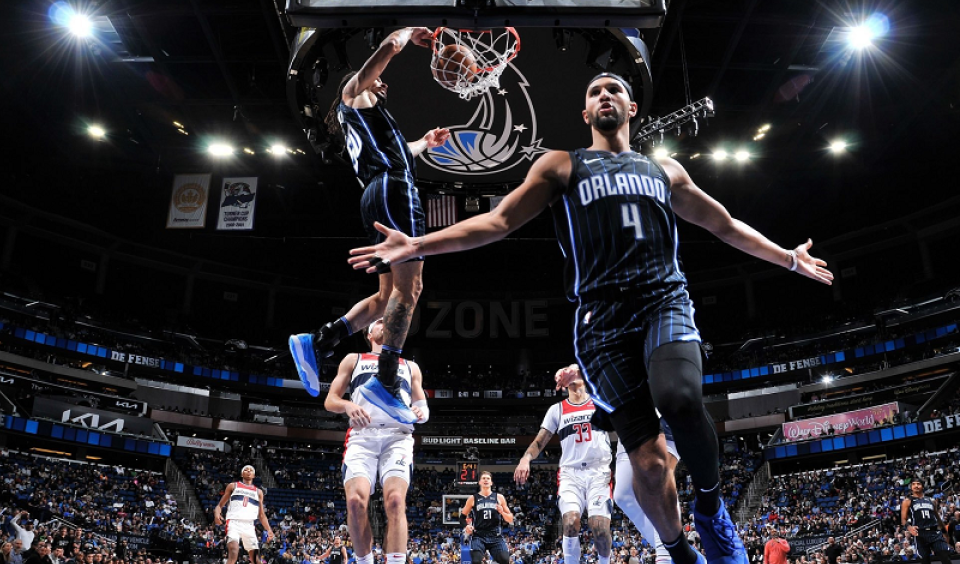 包含凯尔特人大胜魔术，东部积分排名再次攀升的词条